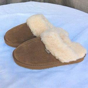 Bear paw slippers